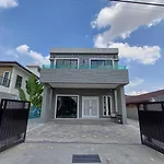 Lyl Journey House At Ipoh Town Centre 17Pax 6Br