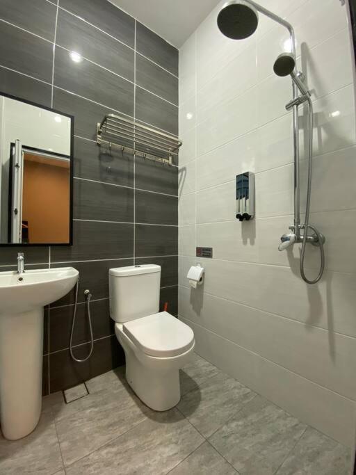 Vila Lyl Journey House At Town Centre 17pax 6br *