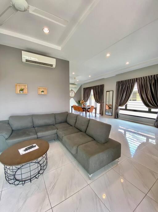 Lyl Journey House At Town Centre 17pax 6br * Ipoh