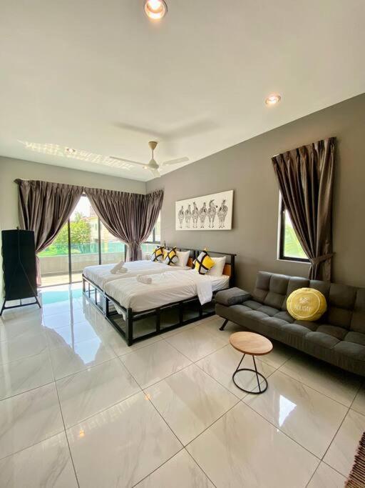 Vila Lyl Journey House At Town Centre 17pax 6br Ipoh